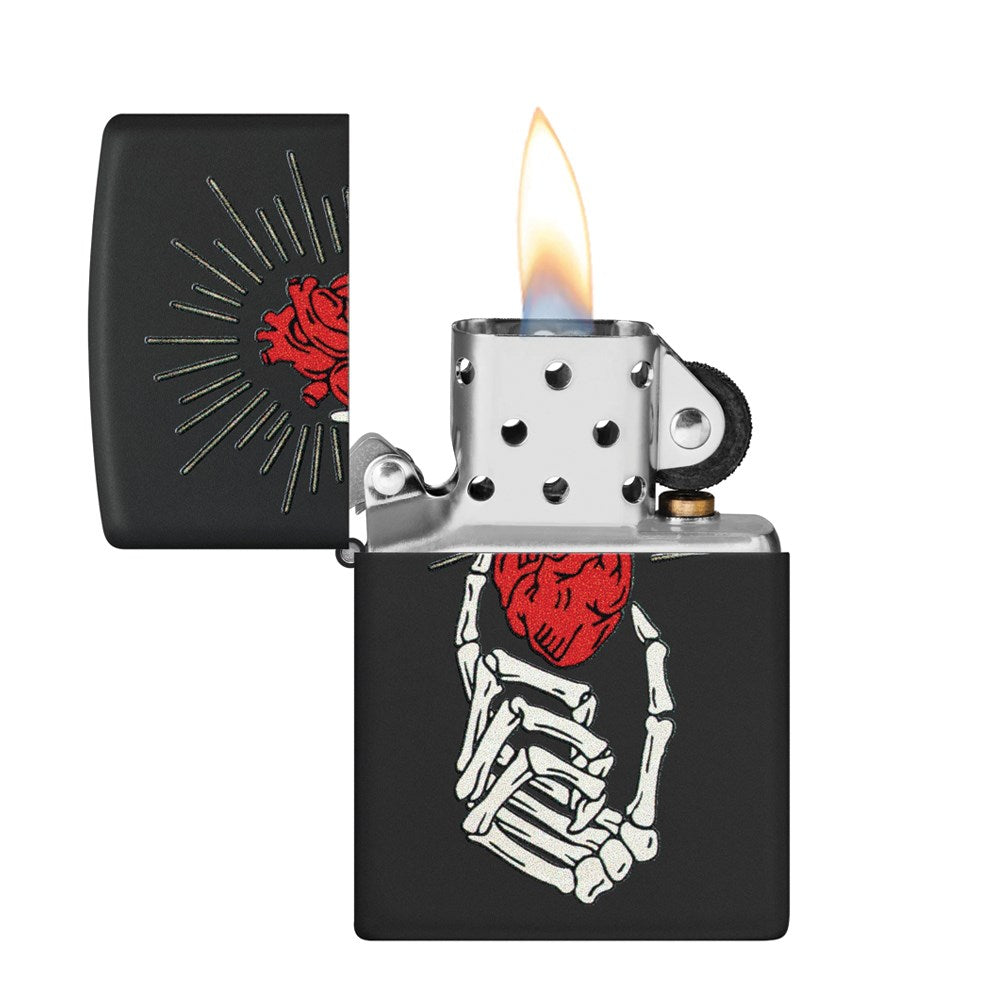 ZIPPO 218 HEART IN HAND LIGHTER