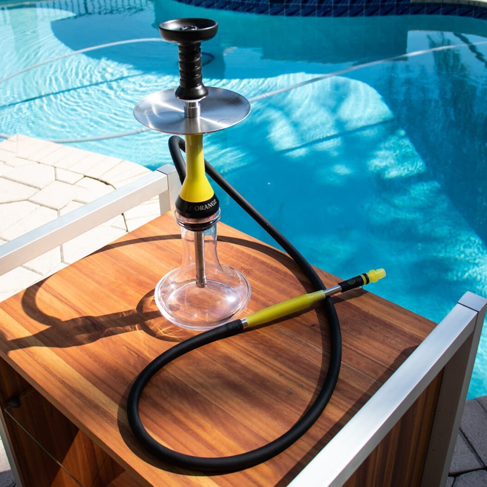 LE ORANGE MINI COMMANDANT RESIN HOOKAH - YELLOW GLOW